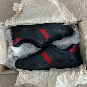 New Ace Clean Web Stripe Sneaker